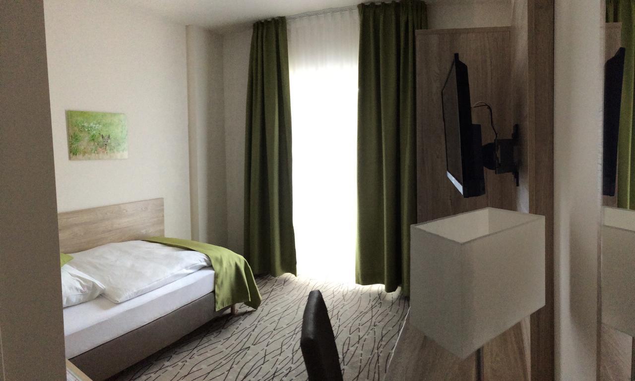 Landgasthof Hepting Massenhausen Chambre photo